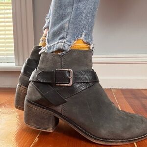 Women's Gray Ankle Boots